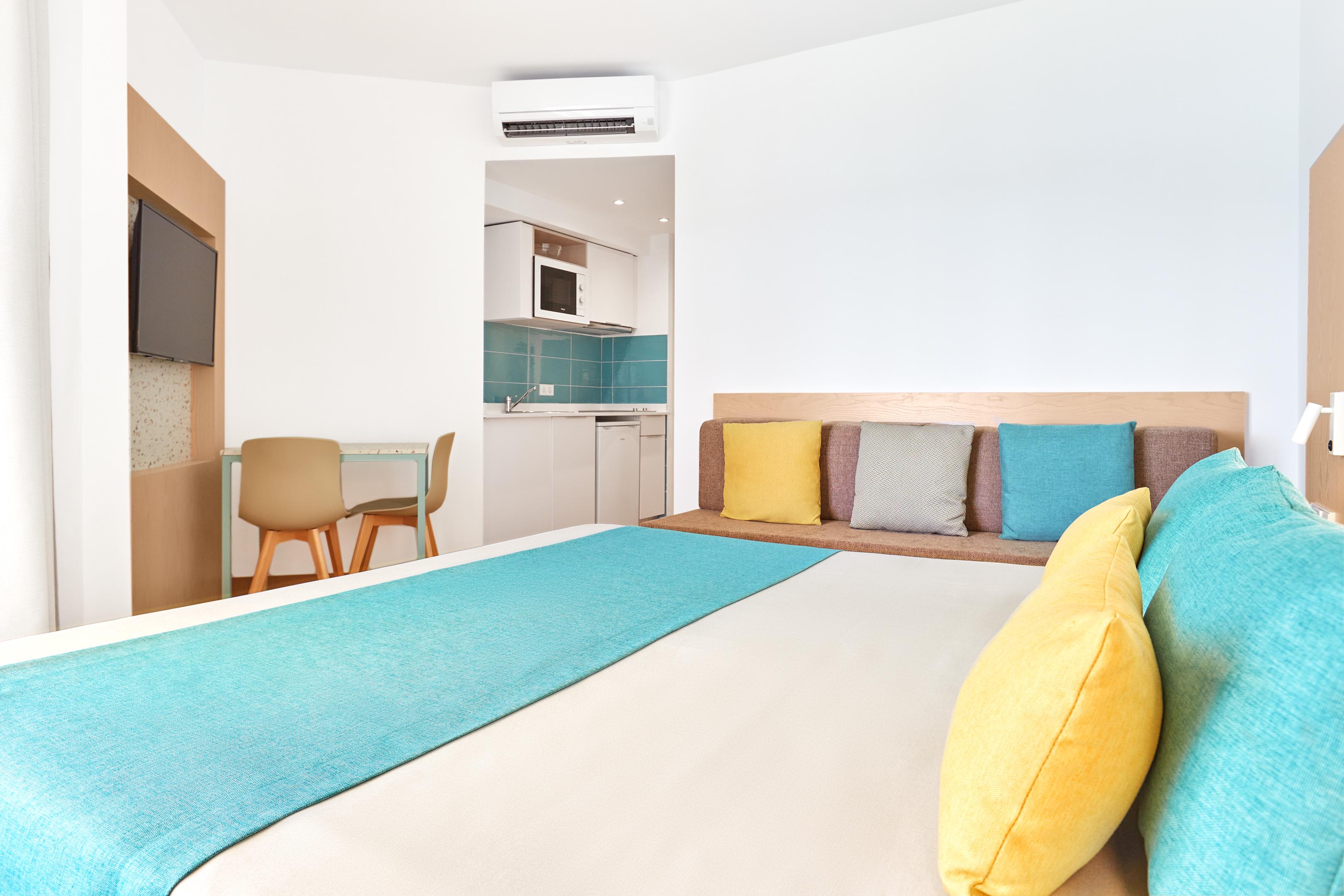 Universal Aparthotel Elisa Playa de Muro  Bagian luar foto
